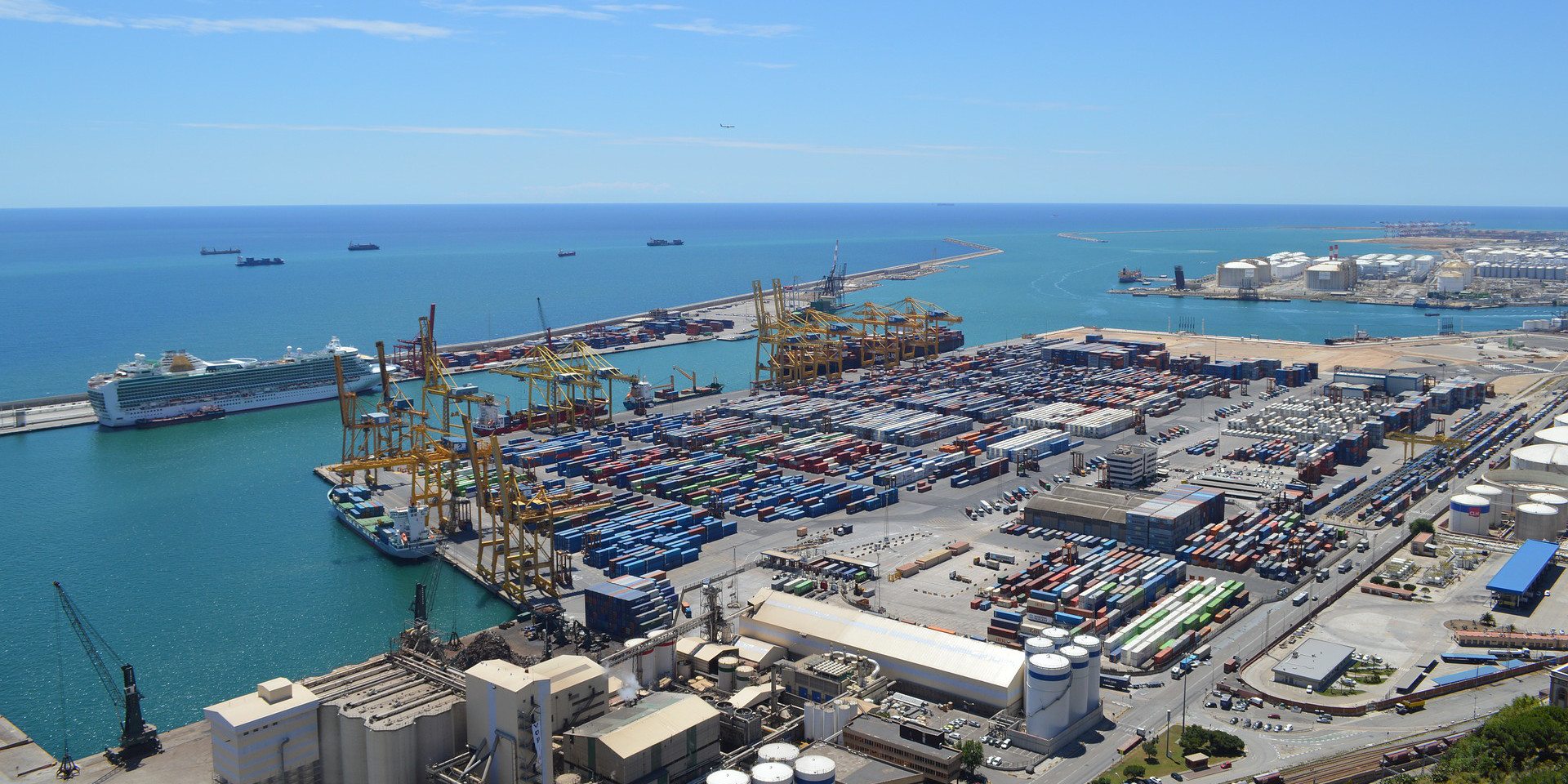 Solo tres de 28 autoridades portuarias están presididas por perfiles técnicos e independientes